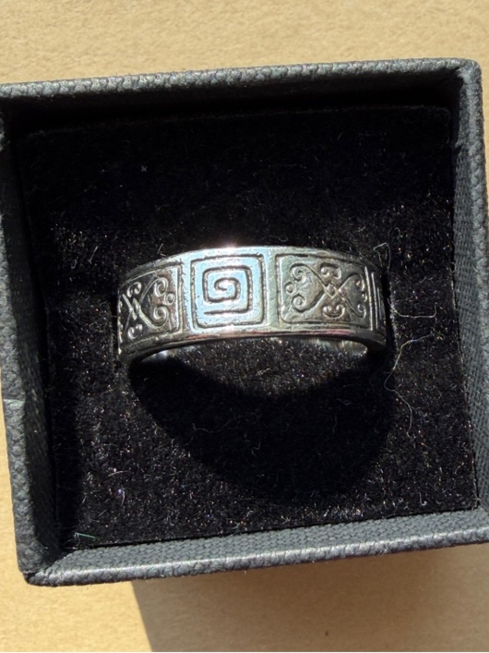 Brighton 925 Silver Patterned Band! Size 8!